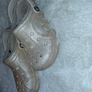 Crocs Sparkly Beige Clogs with Fleece Lining